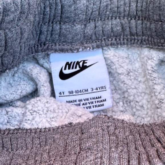 Nike Kids Heather Gray Hoodie & Sweatpants Set - Picture 3 of 5